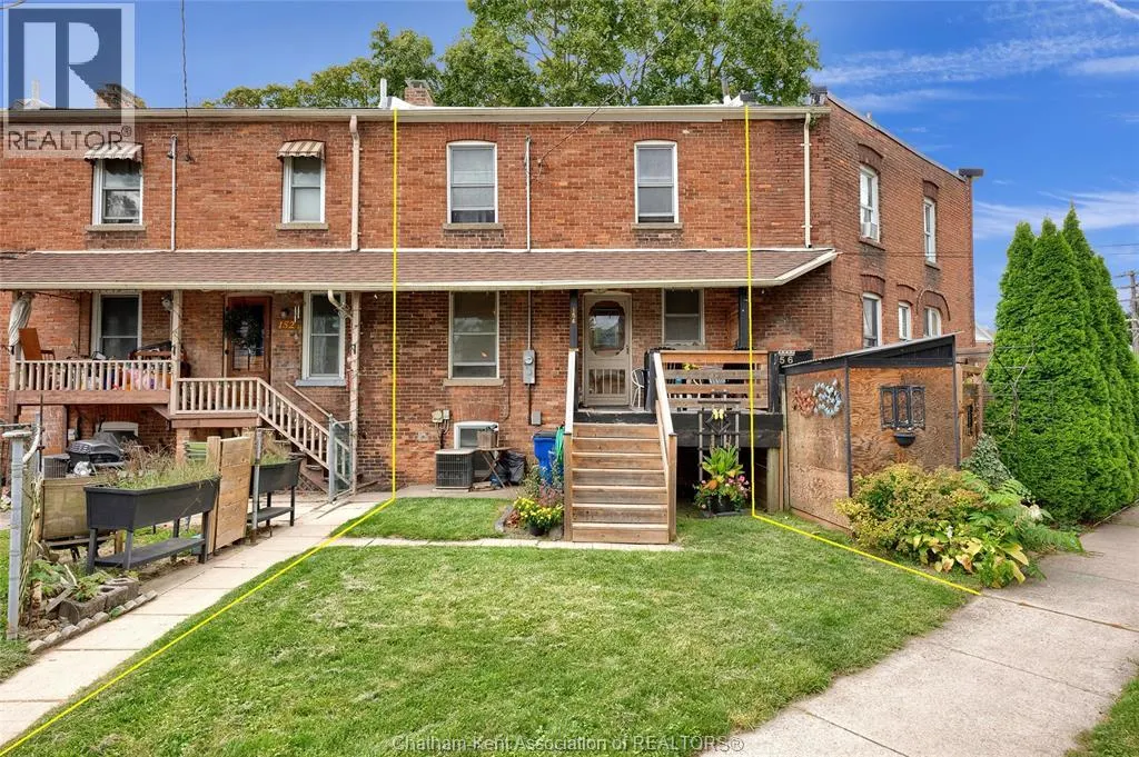 154 Grand AVENUE East