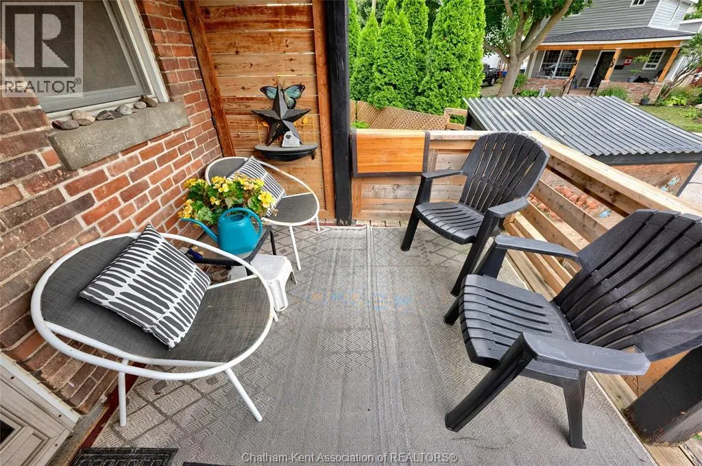 154 Grand AVENUE East