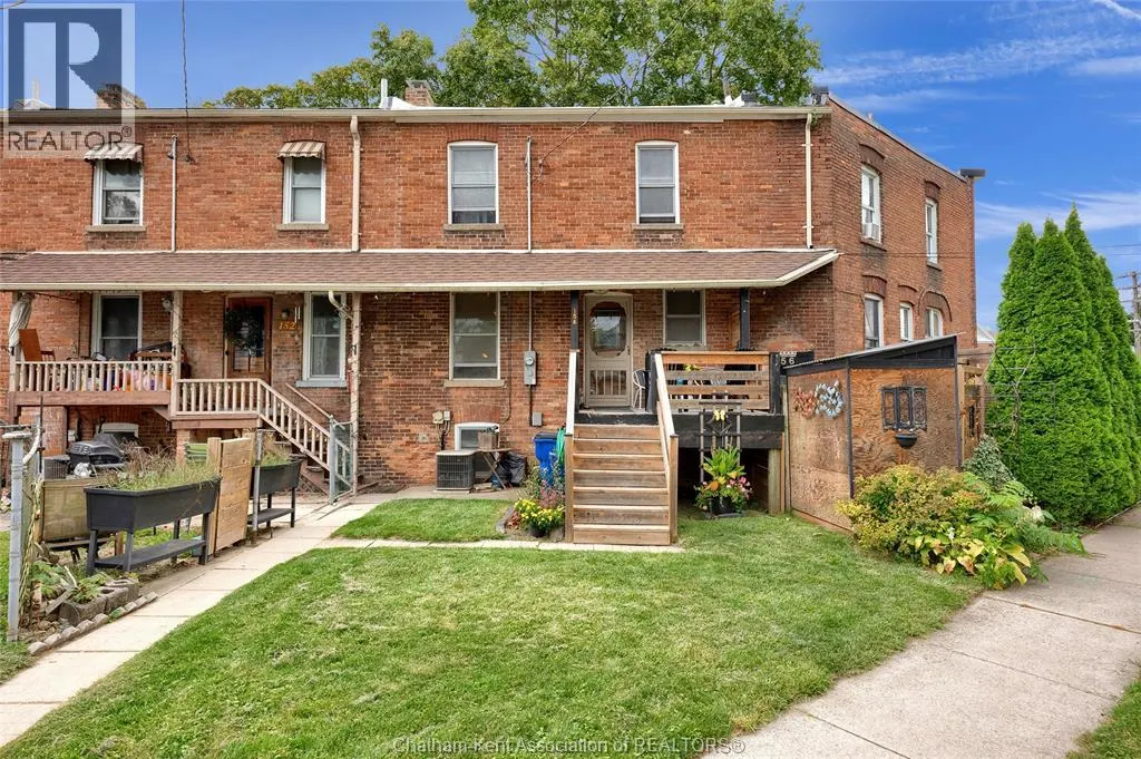 154 Grand AVENUE East