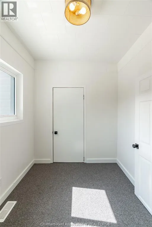 54 Sheldrick STREET