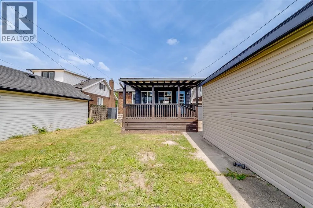 2241 WINDERMERE