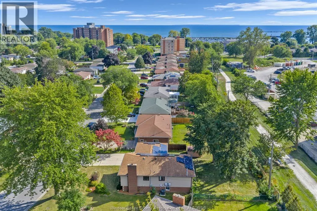 27 Bruce AVENUE