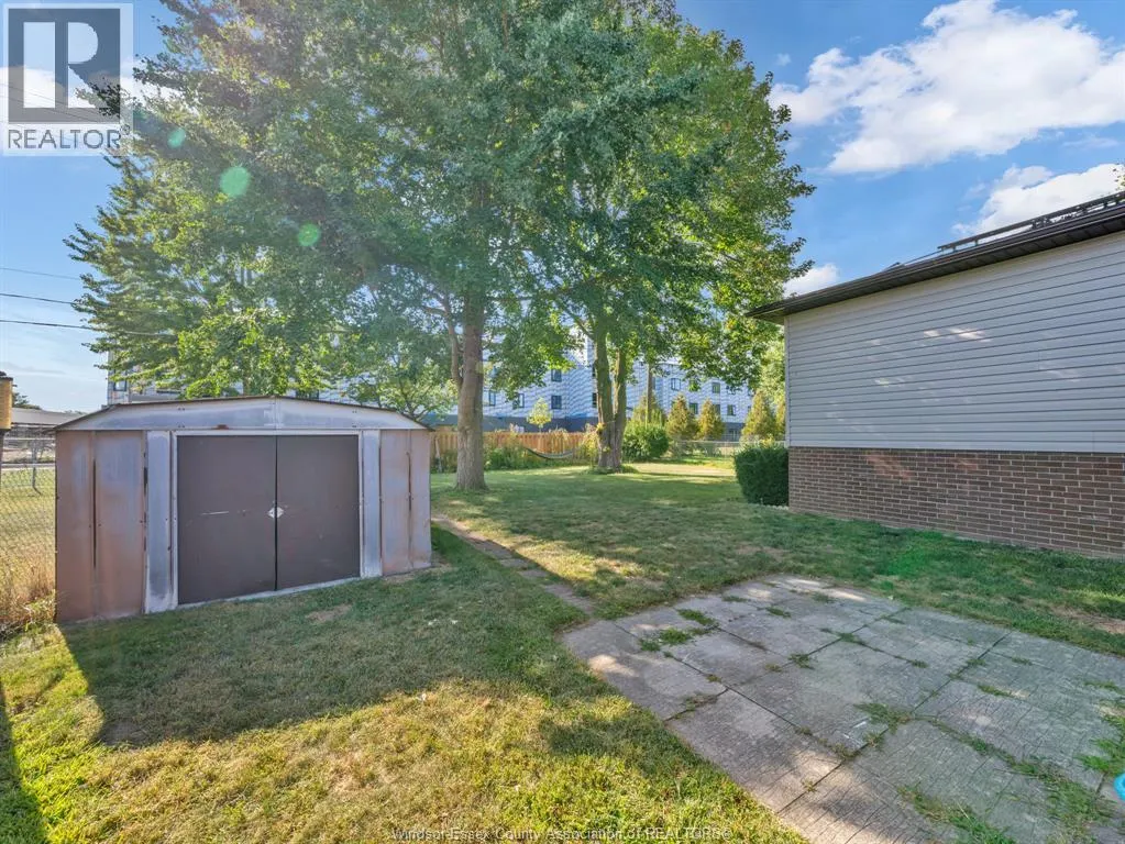 27 Bruce AVENUE