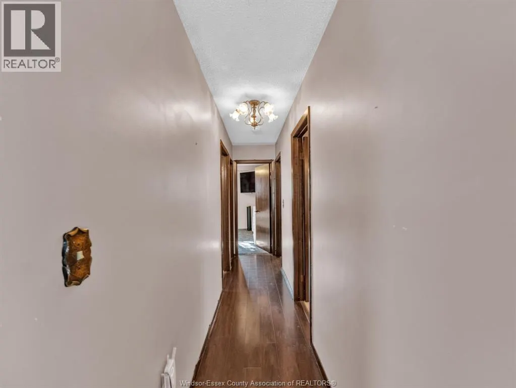 27 Bruce AVENUE