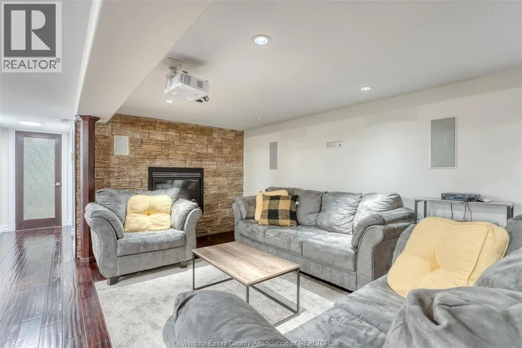 8297 GREGORY PLACE