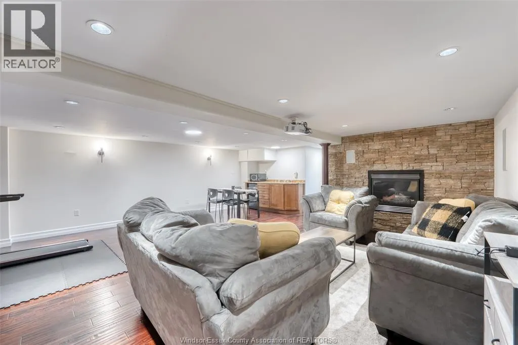8297 GREGORY PLACE