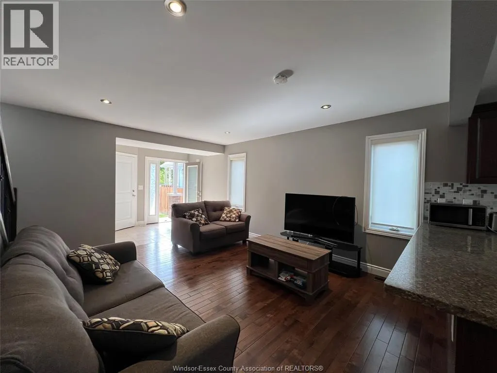 1060 MERCER
