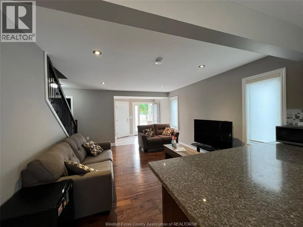 1060 MERCER