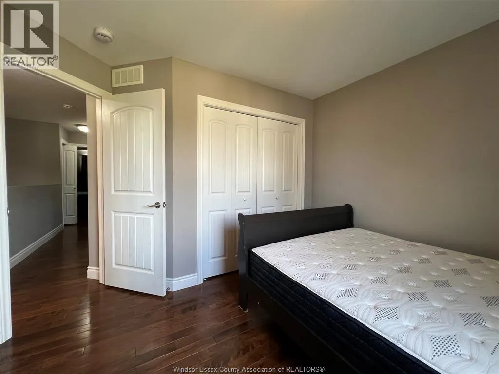 1060 MERCER