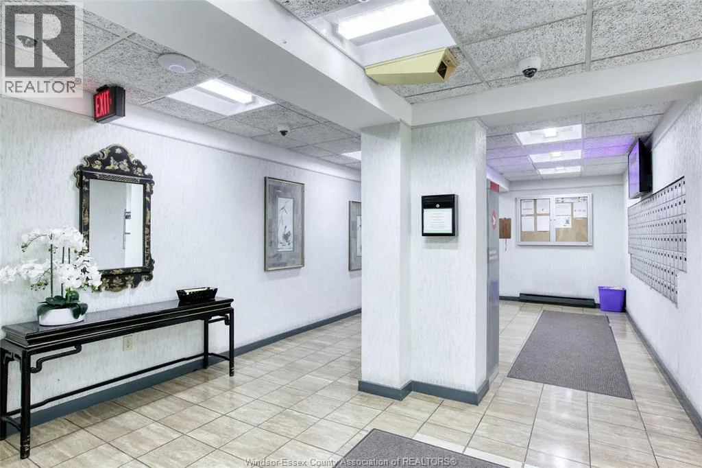 9099 Riverside DRIVE East Unit# W205