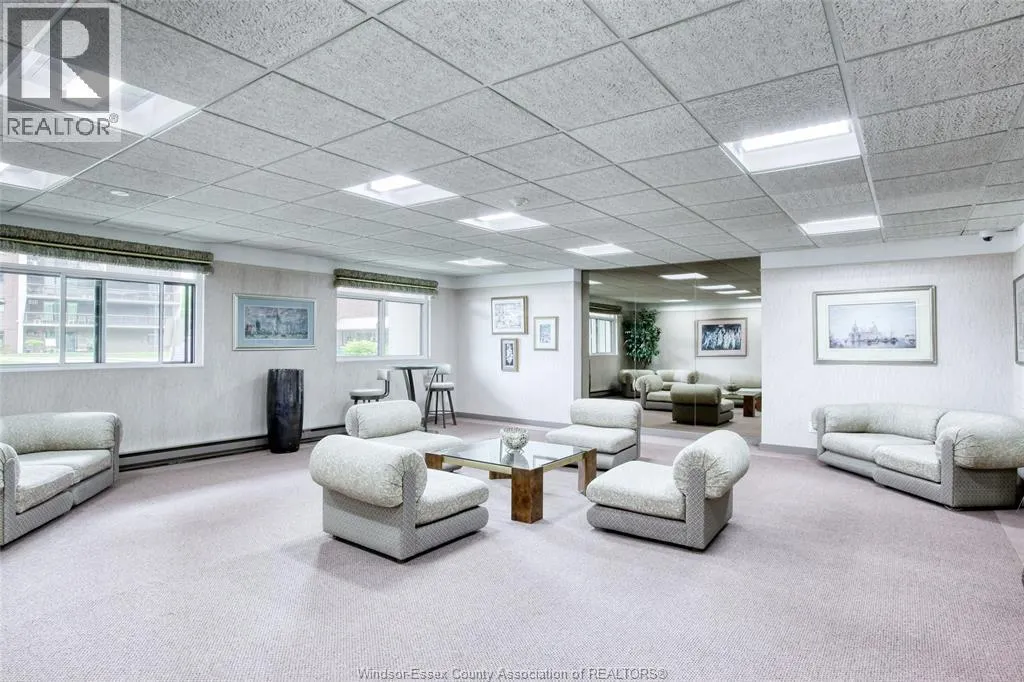 9099 Riverside DRIVE East Unit# W205
