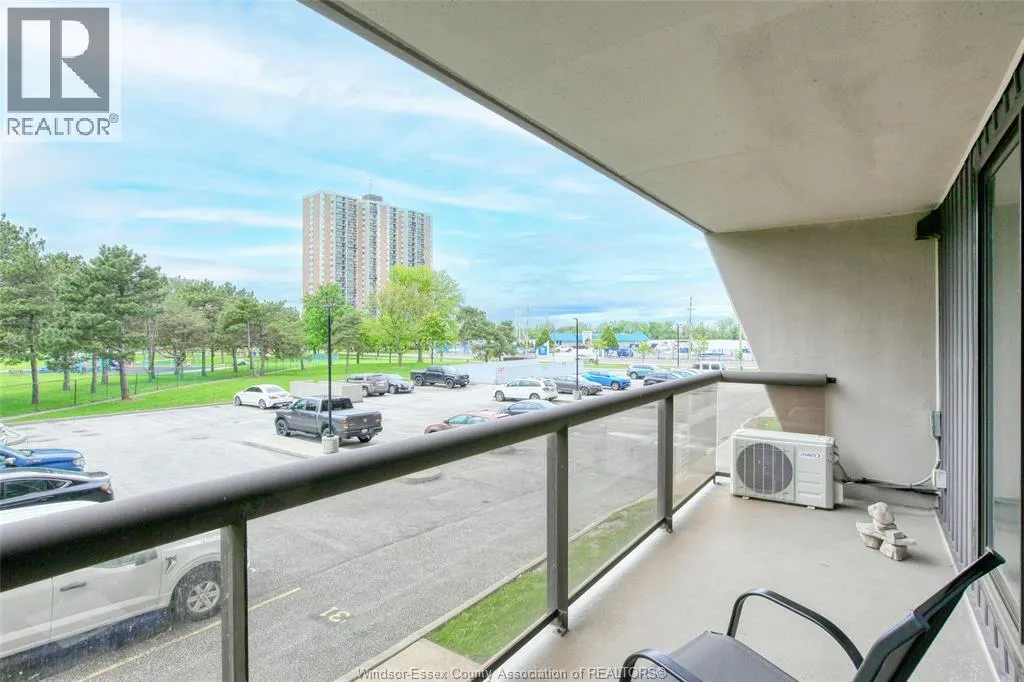9099 Riverside DRIVE East Unit# W205