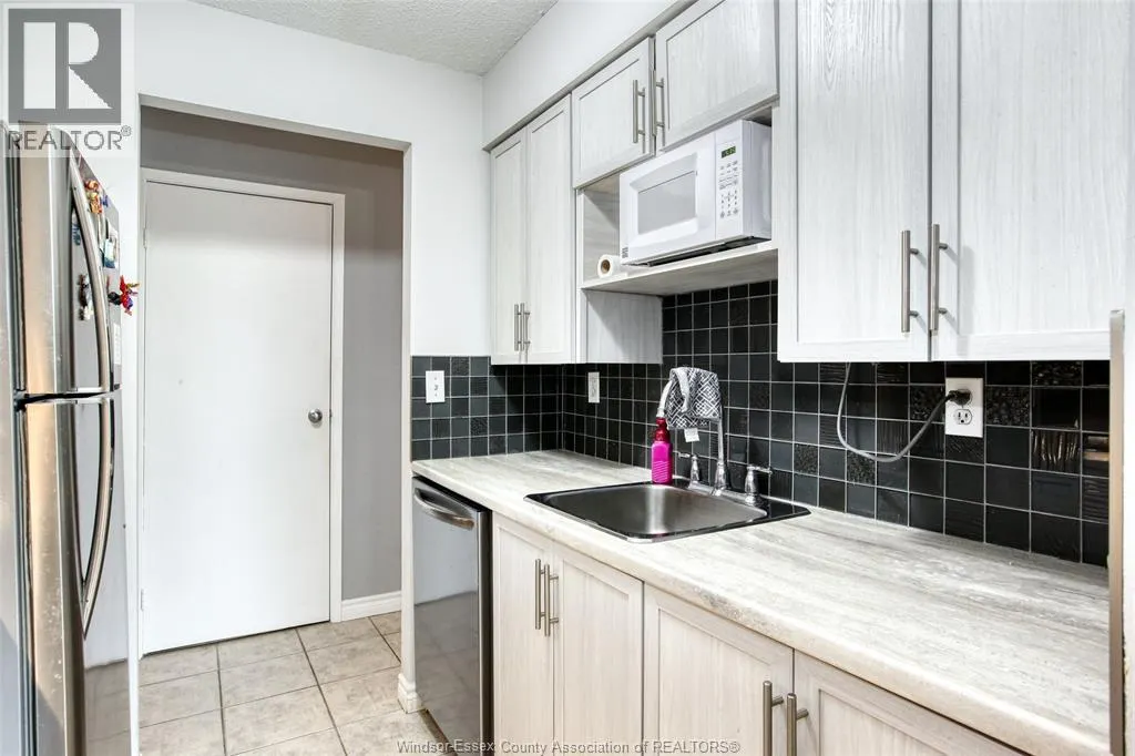9099 Riverside DRIVE East Unit# W205