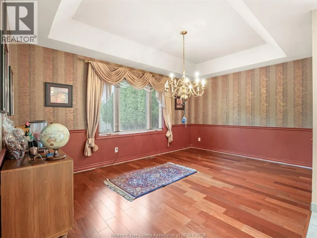 922 LAKE SHORE DRIVE