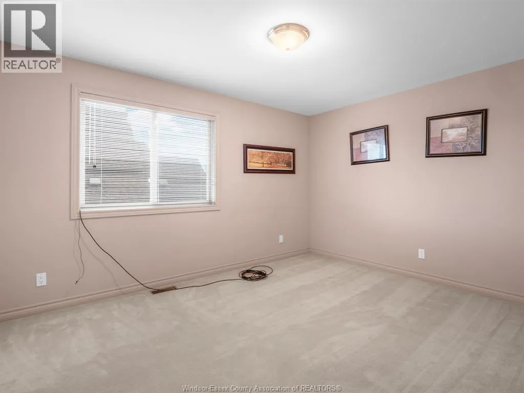 922 LAKE SHORE DRIVE