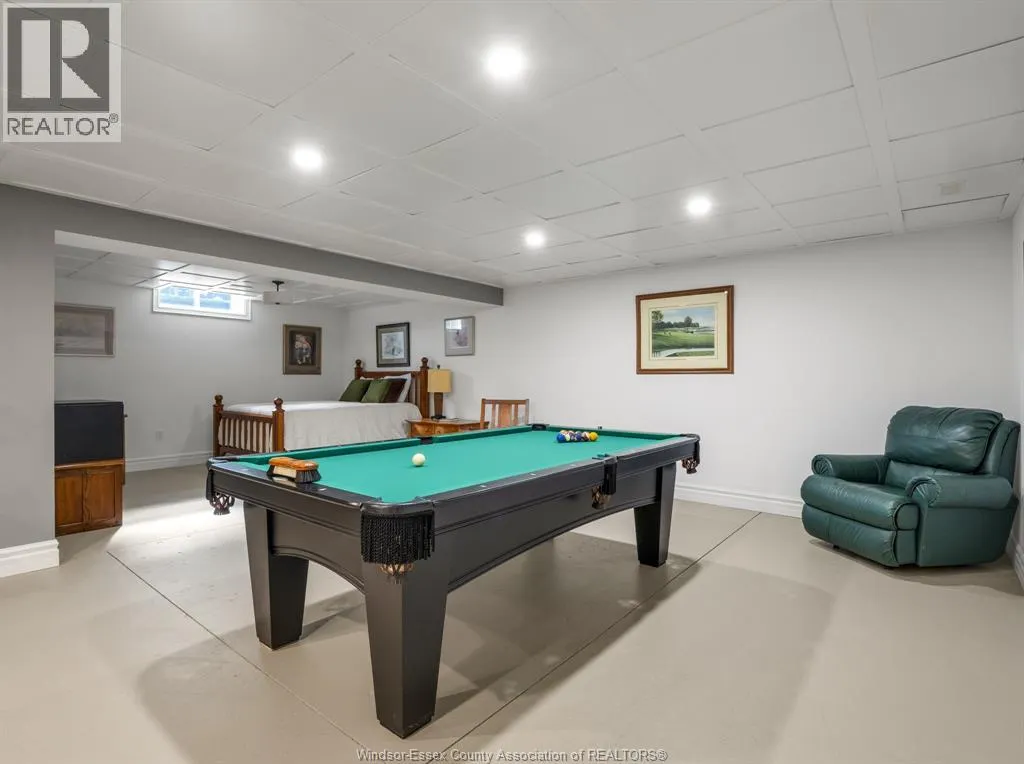 5025 WHISPERING PINES CRESCENT