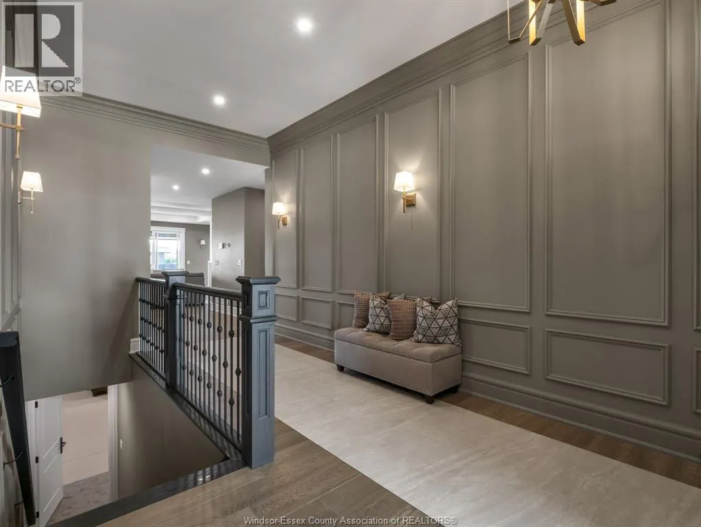 5025 WHISPERING PINES CRESCENT