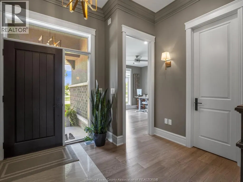 5025 WHISPERING PINES CRESCENT