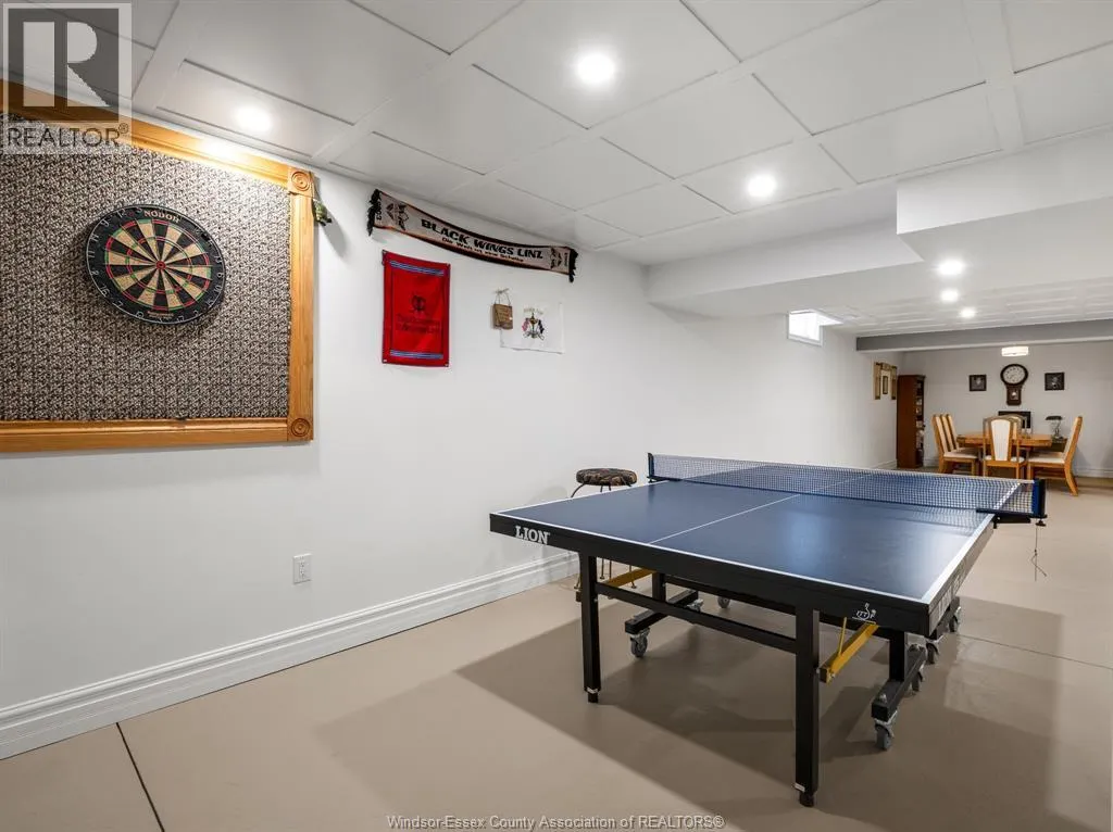 5025 WHISPERING PINES CRESCENT