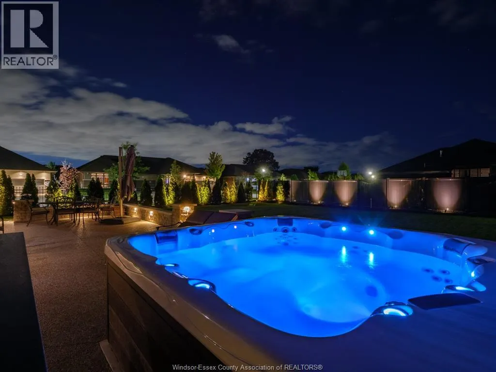 5025 WHISPERING PINES CRESCENT