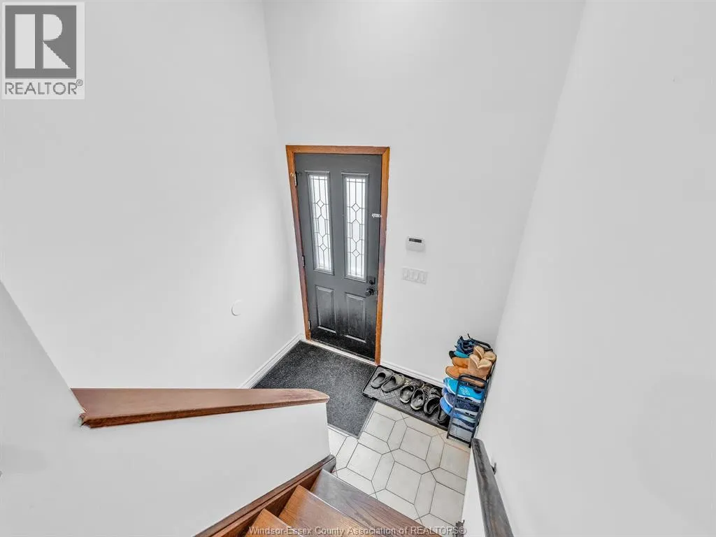 542 CONCESSION RD 2 North