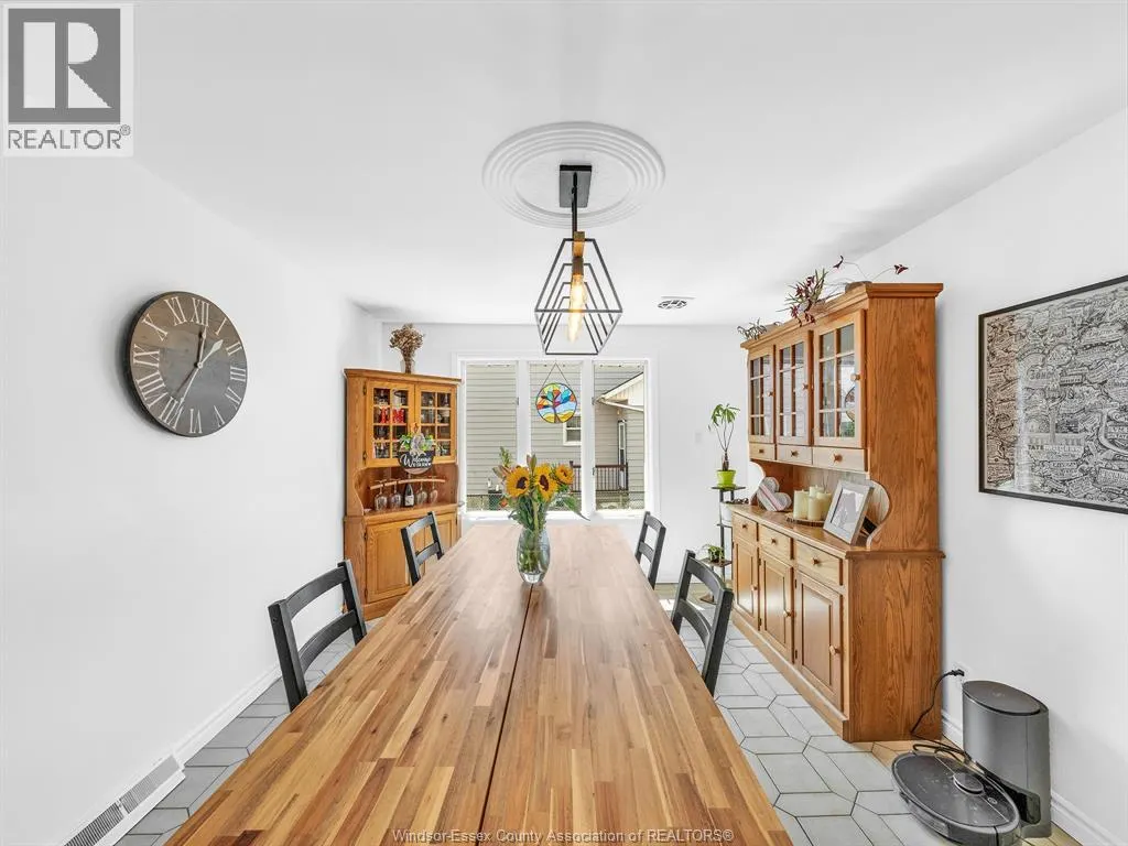 542 CONCESSION RD 2 North