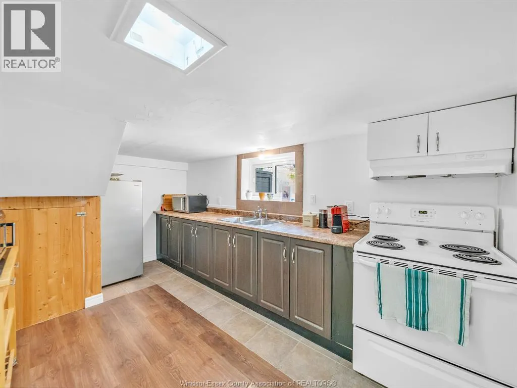 542 CONCESSION RD 2 North