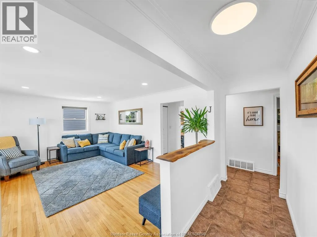 542 CONCESSION RD 2 North