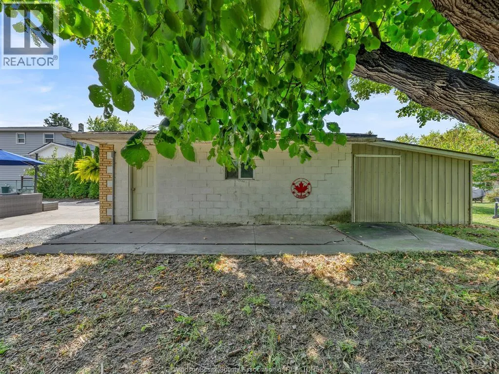 542 CONCESSION RD 2 North