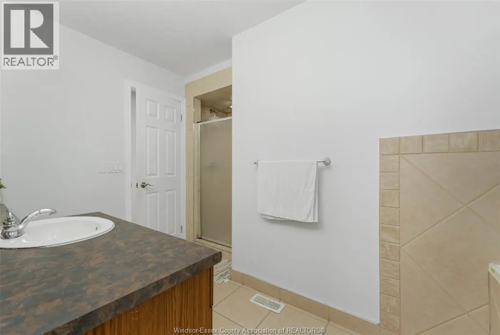 208 BRIEN AVENUE West