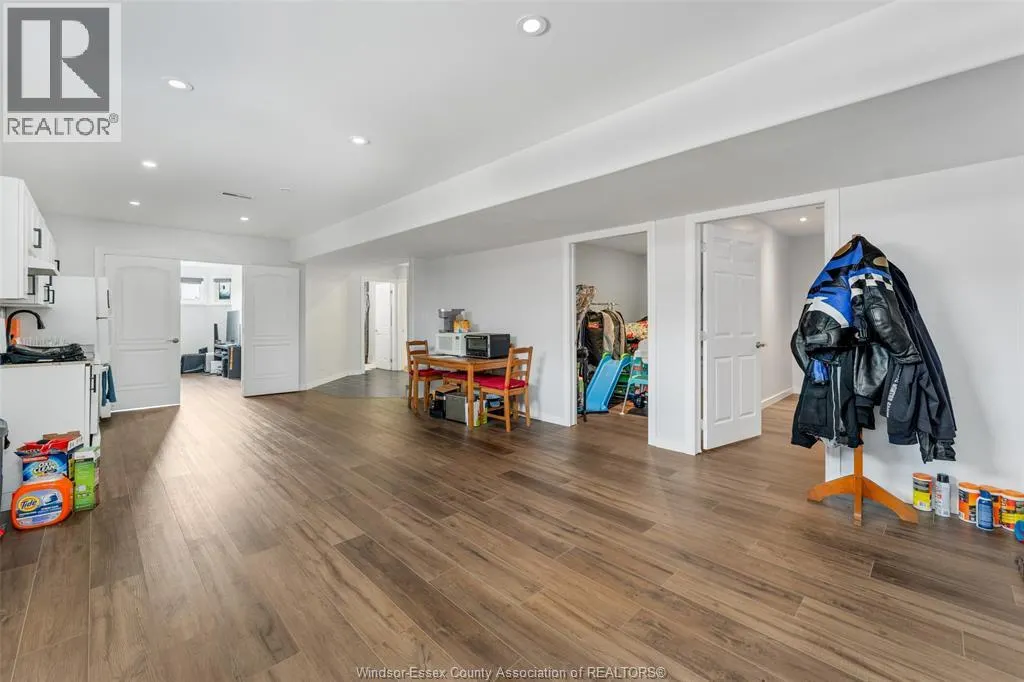 208 BRIEN AVENUE West