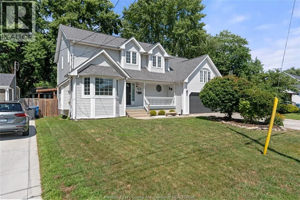 206 WILLOW DRIVE