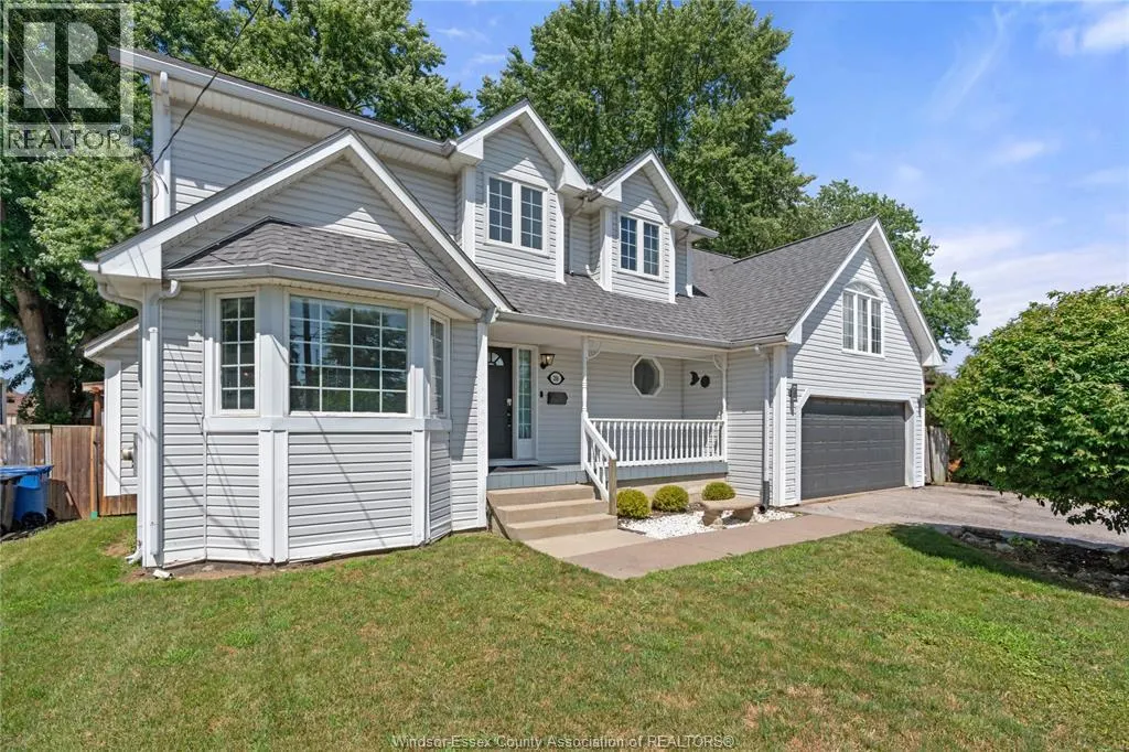 206 WILLOW DRIVE