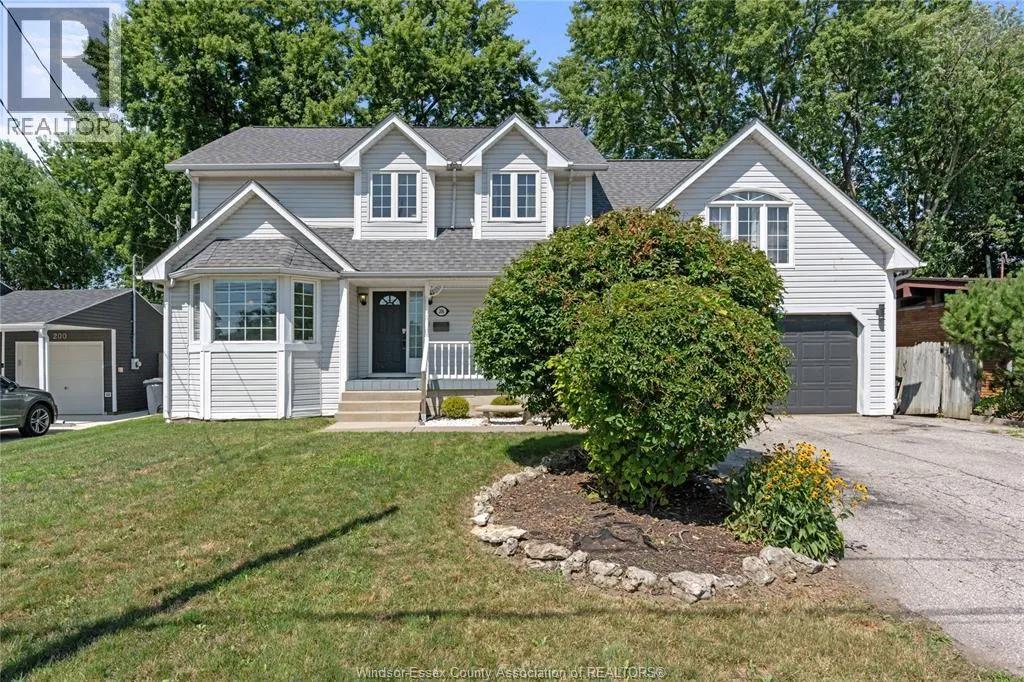 206 WILLOW DRIVE