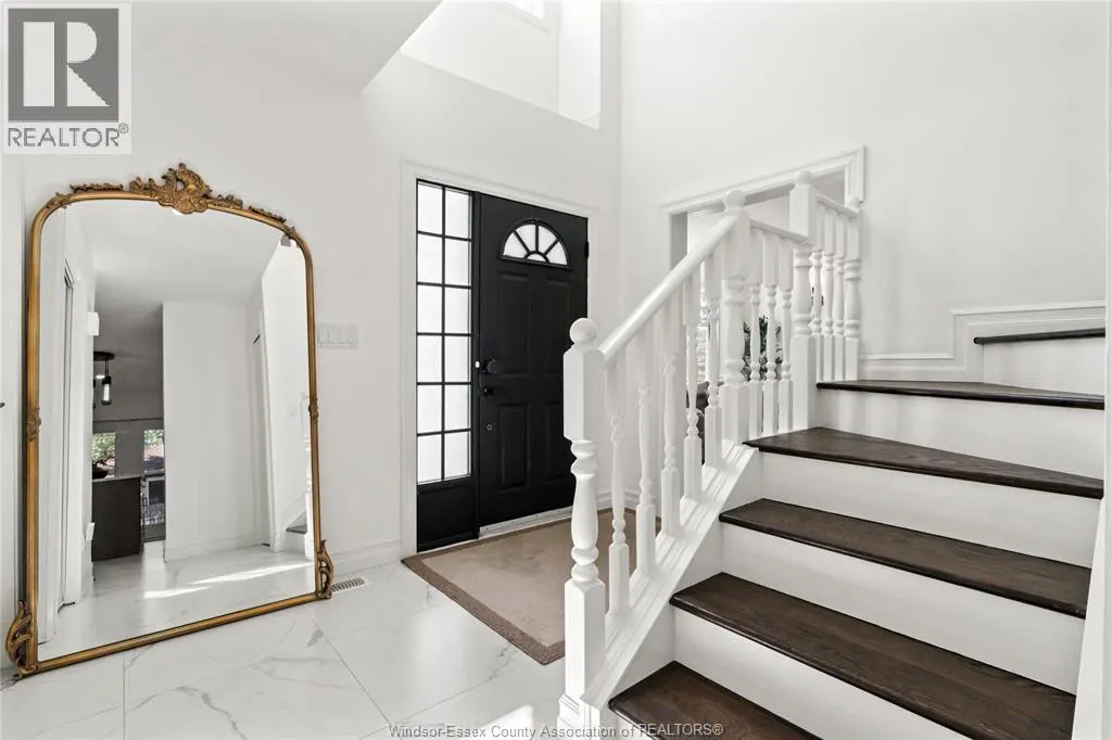 206 WILLOW DRIVE