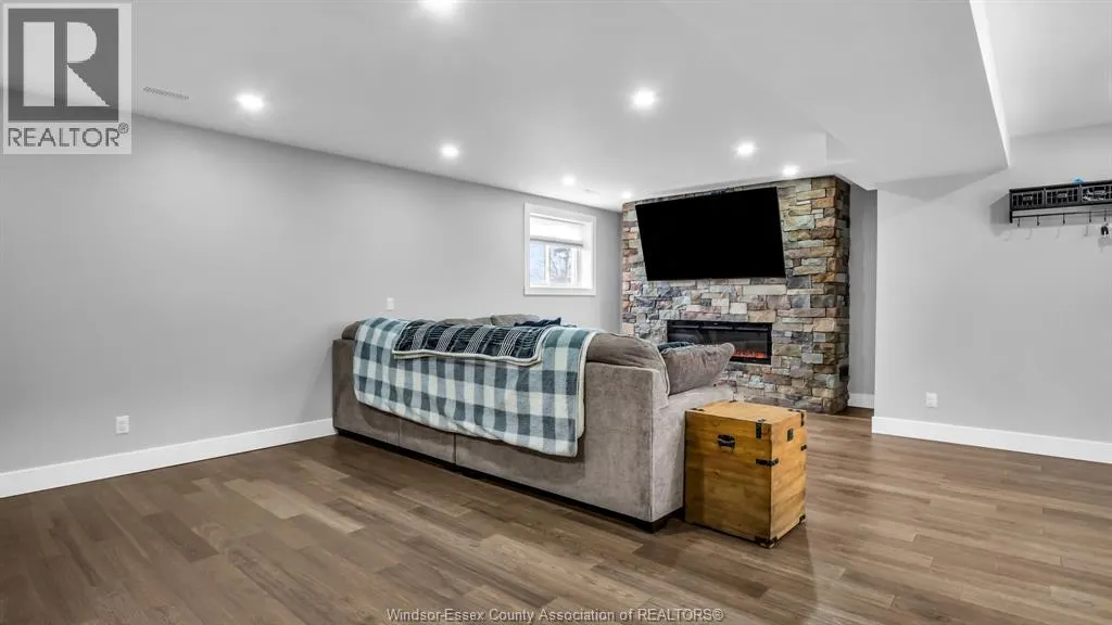 384 Erie View