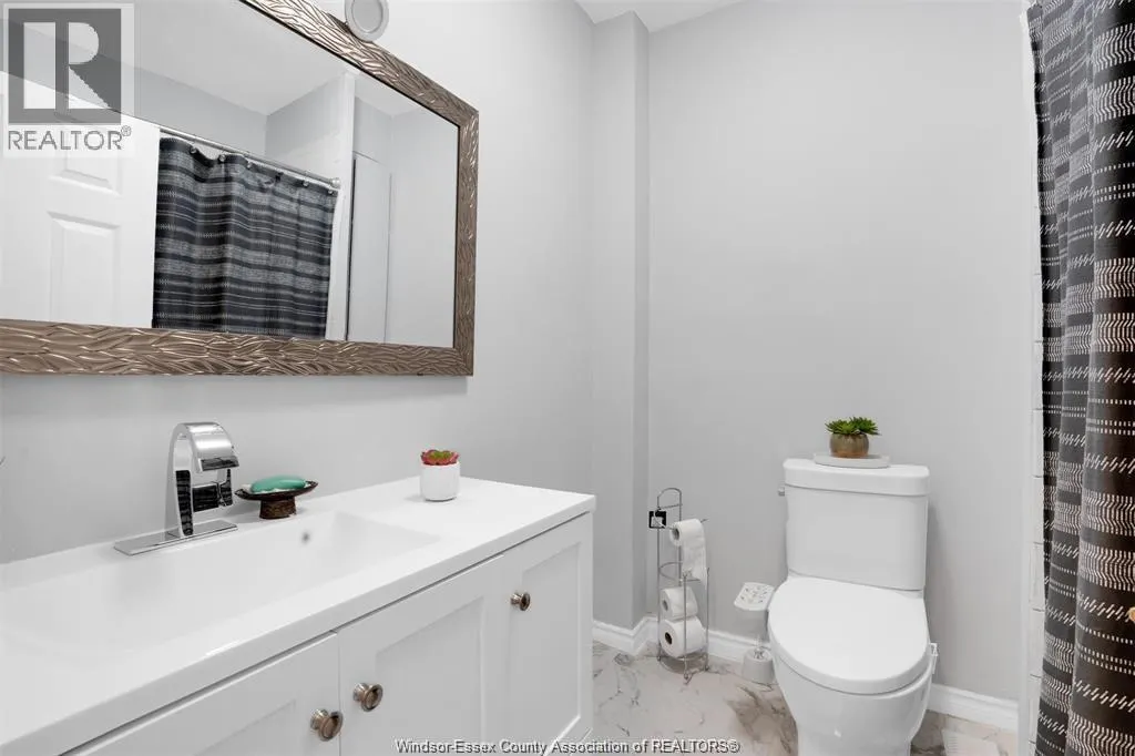 576 SHEPHERD STREET East Unit# UPPER