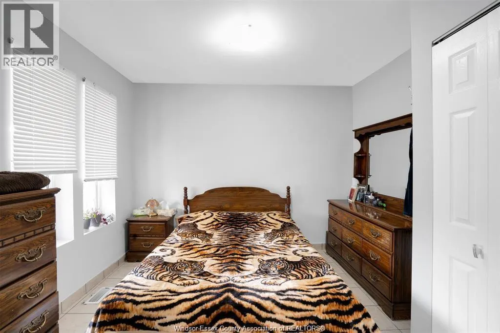 576 SHEPHERD STREET East Unit# UPPER