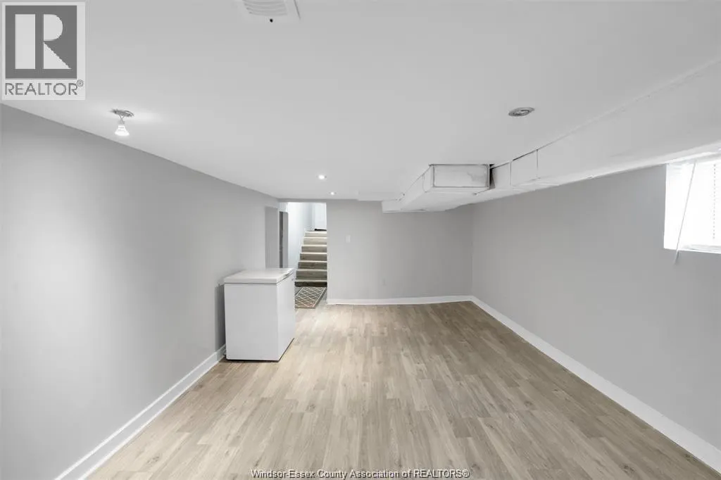 576 SHEPHERD STREET East Unit# LOWER