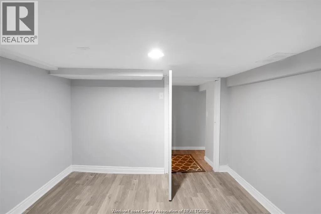 576 SHEPHERD STREET East Unit# LOWER