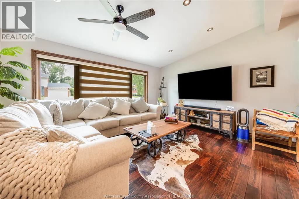 1555 STRATFORD COURT
