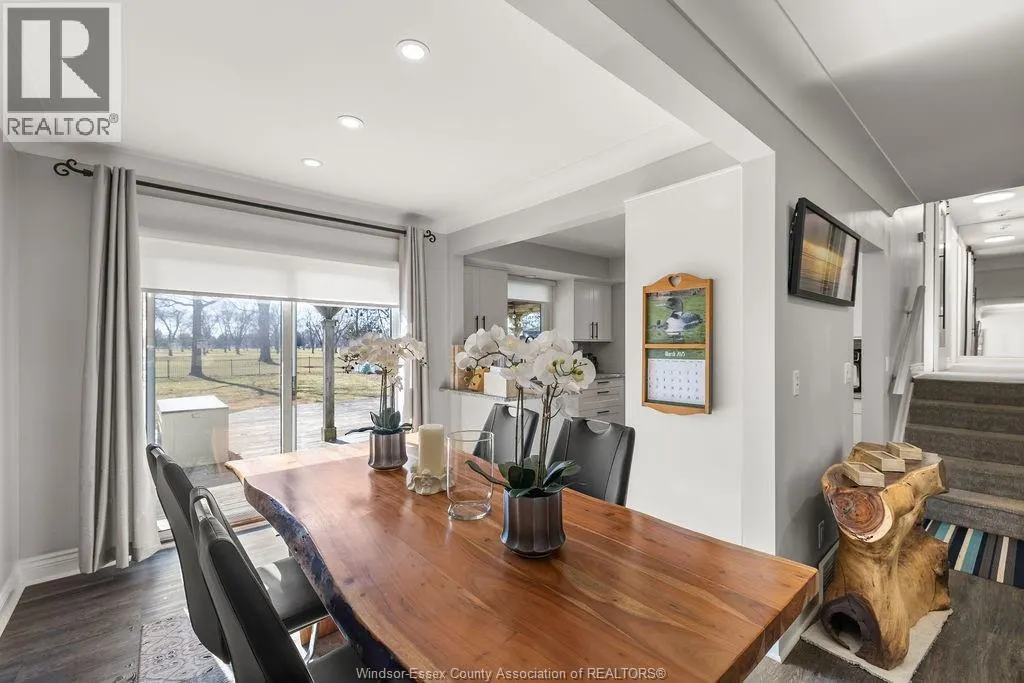4113 ROSELAND DRIVE East