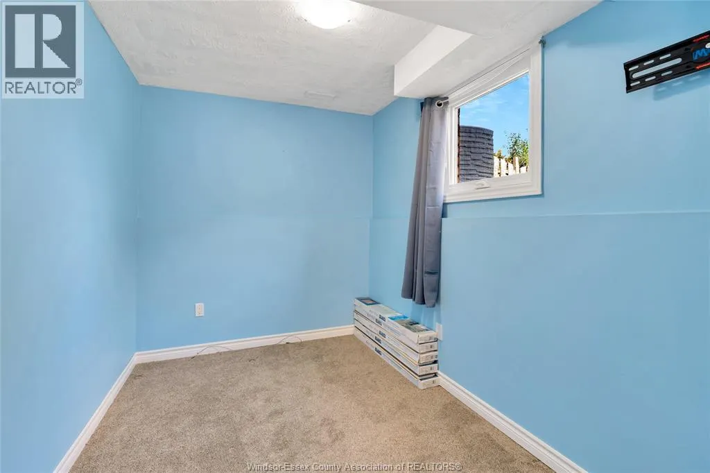 14 Azar AVENUE