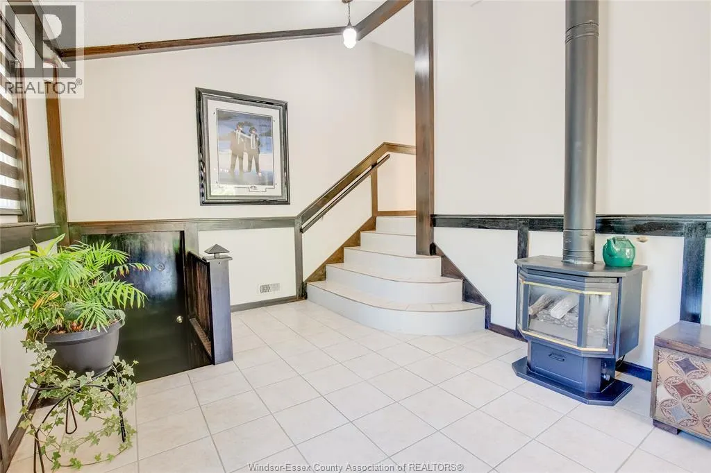 6239 HOLDEN ROAD