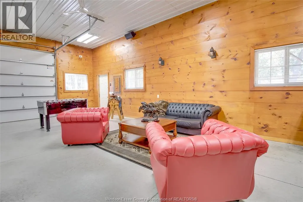 6239 HOLDEN ROAD