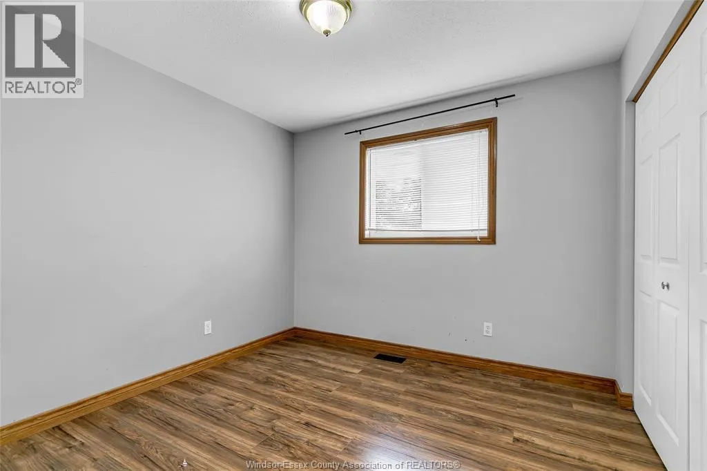 854 SILVERDALE DRIVE