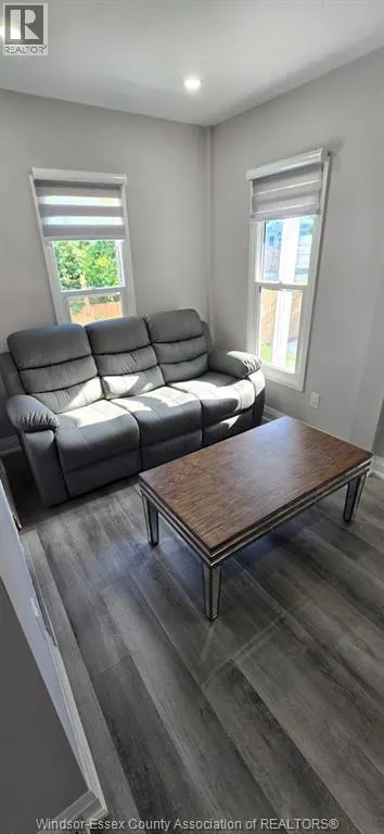 765 DOUGALL Unit# UPPER