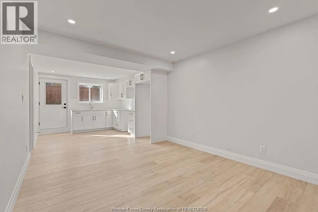 2611 PILLETTE ROAD