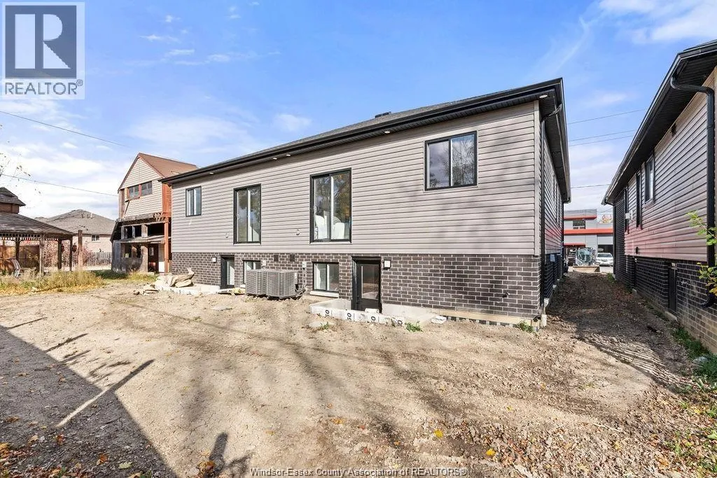 2611 PILLETTE ROAD