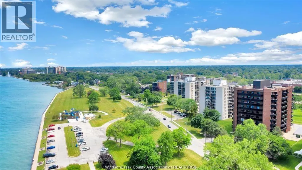 3663 RIVERSIDE DRIVE East Unit# 203